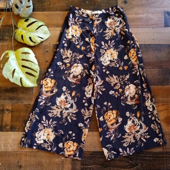 Small spell and the gypsy collective coal rosa cropped pants birds floral - Picture 5 of 9